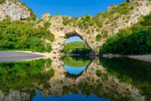 Passer des vacances inoubliables en camping en Ardèche